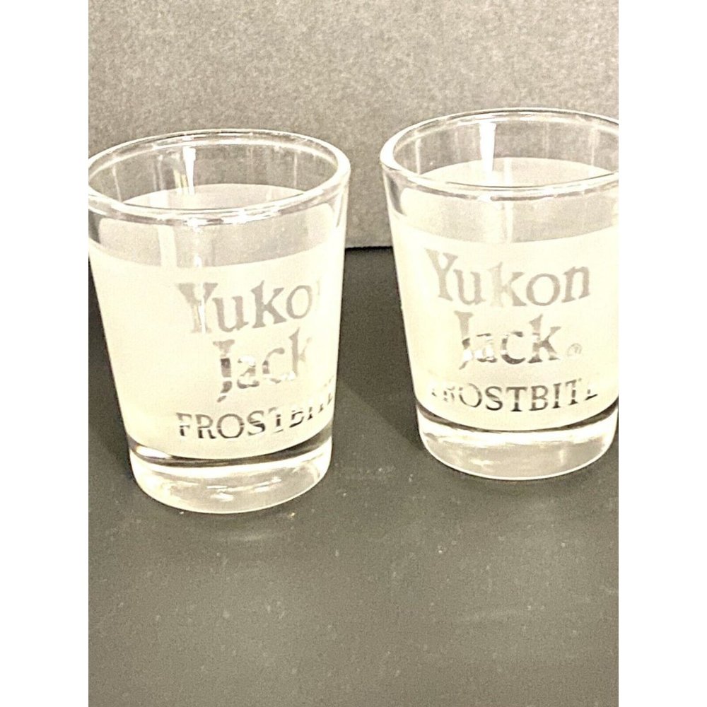 Yukon Jack Frostbite Shot Glass 4 oz Set Of 2‎ Frosted